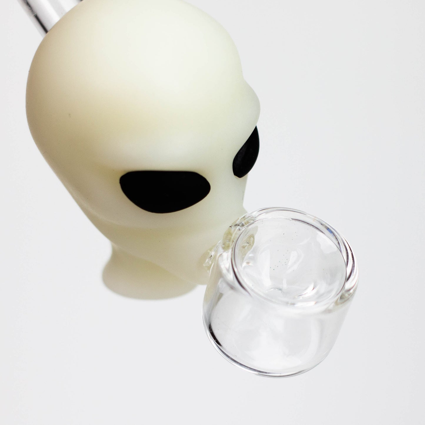 4" Alien hand pipe glow in the dark [YS-096]