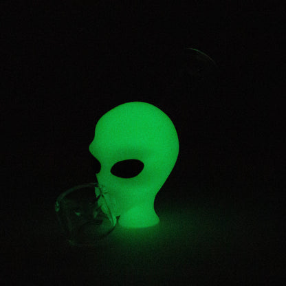 4" Alien hand pipe glow in the dark [YS-096]