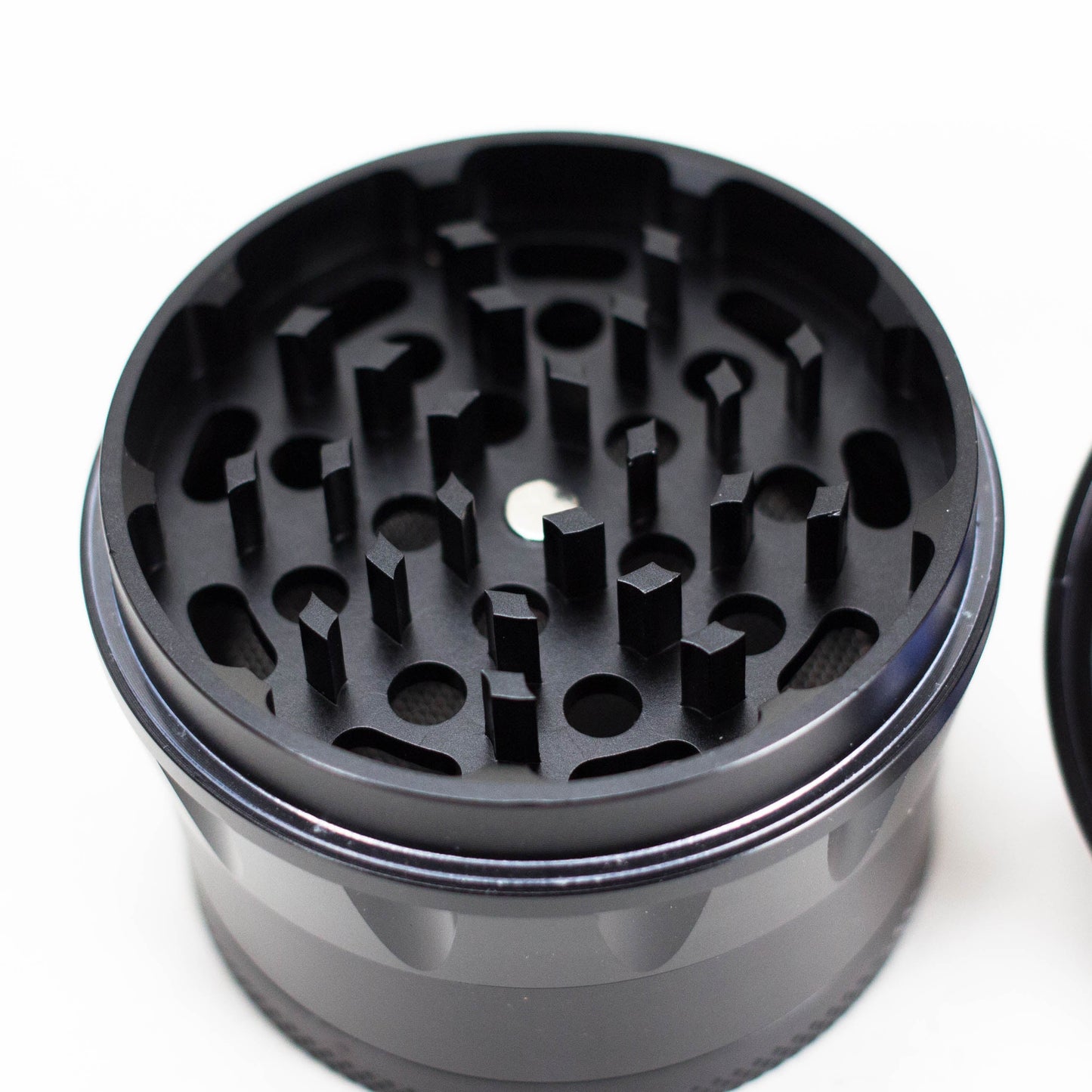 60mm 4 Part Grinder, With Grinding Gear on Top and Black Color [CN6402]