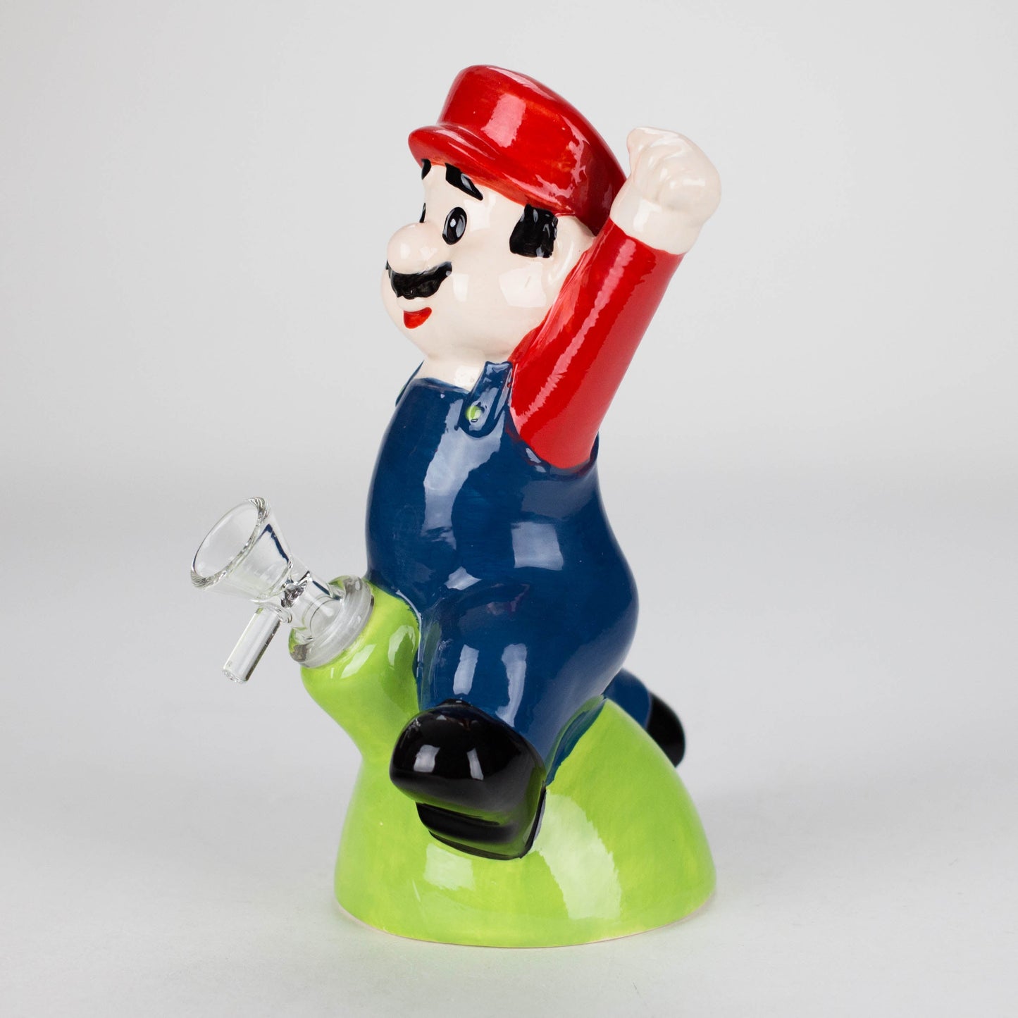 7.5″ Mario Design Ceramic Bong – Retro Gaming-Inspired Collectible [ES087WP]
