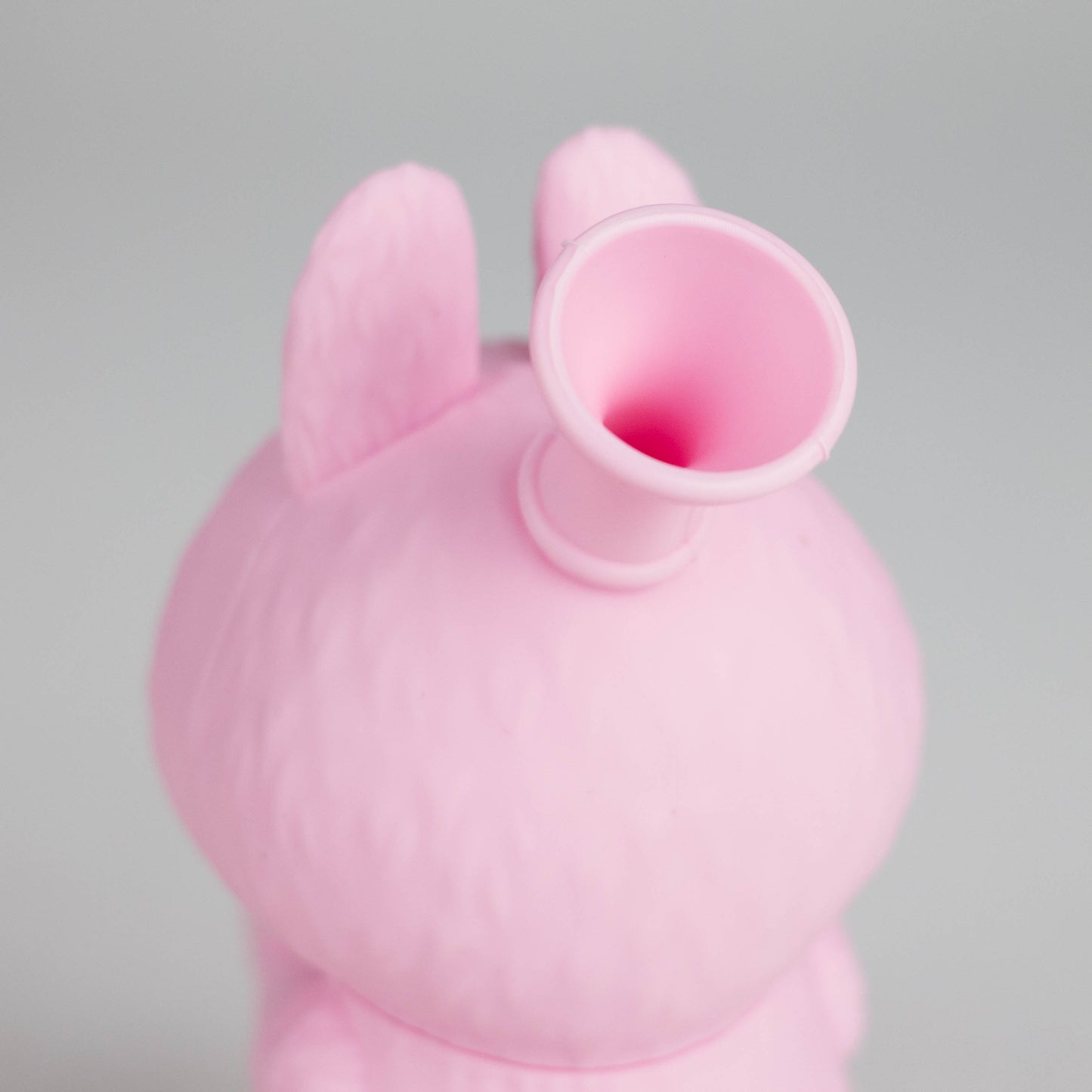 6 Popular Character Design Silicone Bong featuring a cute pink character with a funnel mouthpiece.
