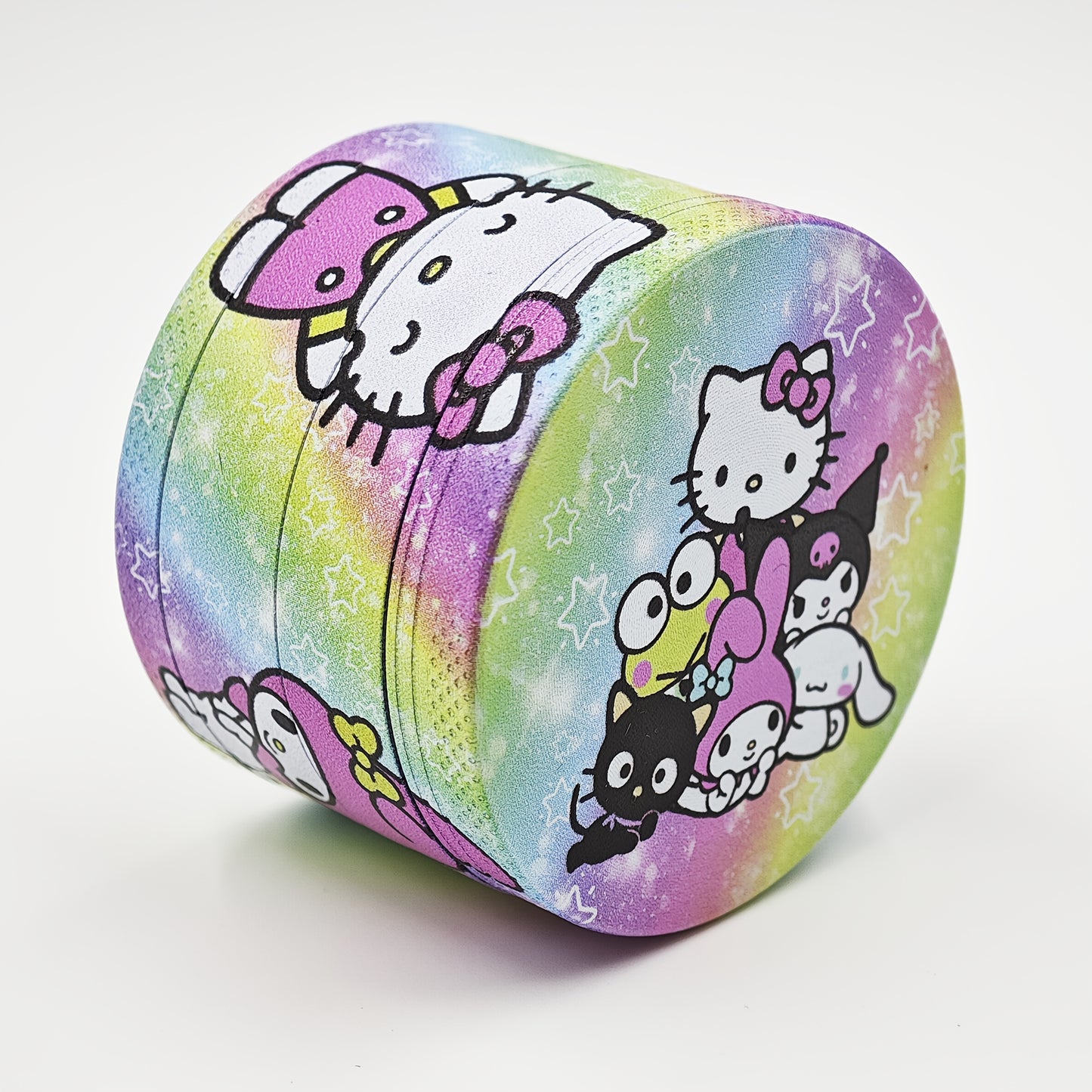 The for hello kitty for kuromi Printed Full-Wrap Grinder, a Four-Layer Metal Grinder, Can Be a Great Gift for Your Family And Friends.
