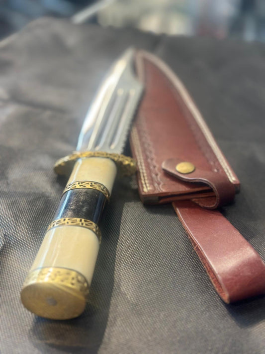 Hunting knife handmade